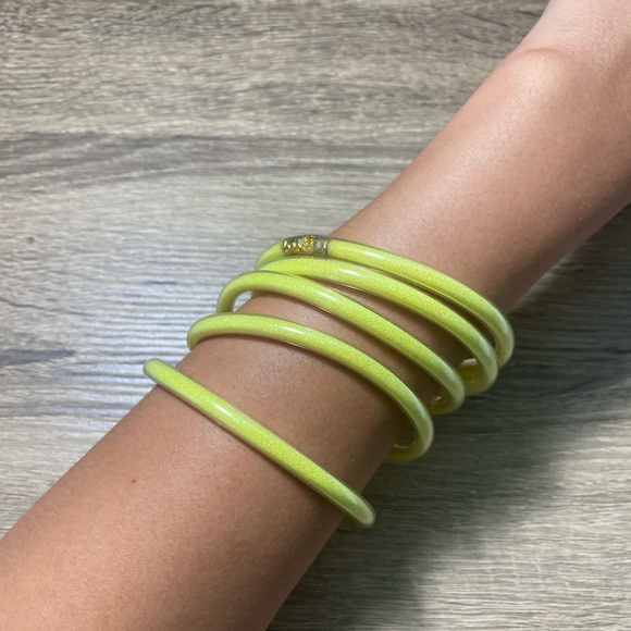 Neon bracelets ✨ - Picture 3 of 3